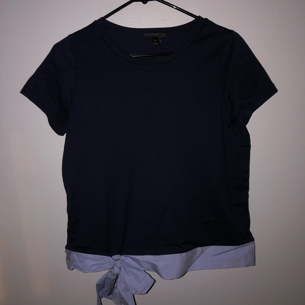 tee with bow detailing
